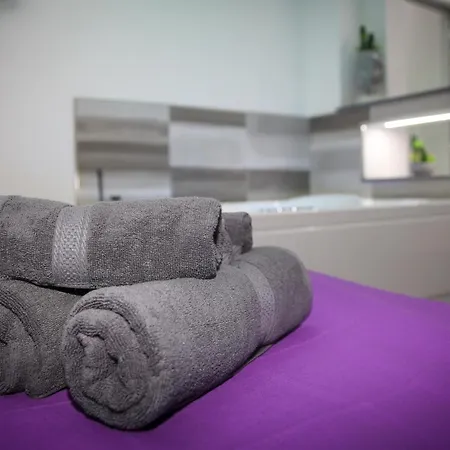 Liefdeshotel Oasi Di Relax Con Jacuzzi Privata *