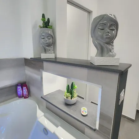 Oasi Di Relax Suite Con Jacuzzi Privata * Giardini Naxos