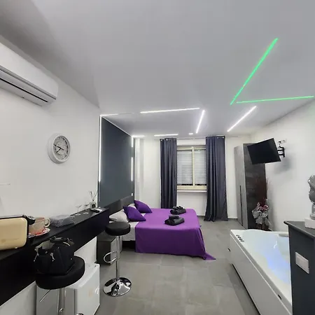 Love hotel Oasi Di Relax Suite Con Jacuzzi Privata